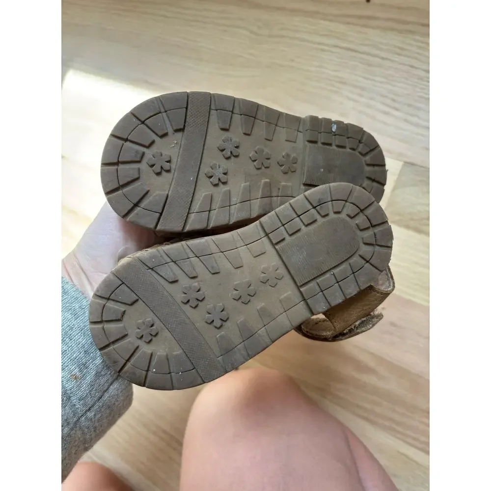 Consciously Baby Leather Sandals Size 6